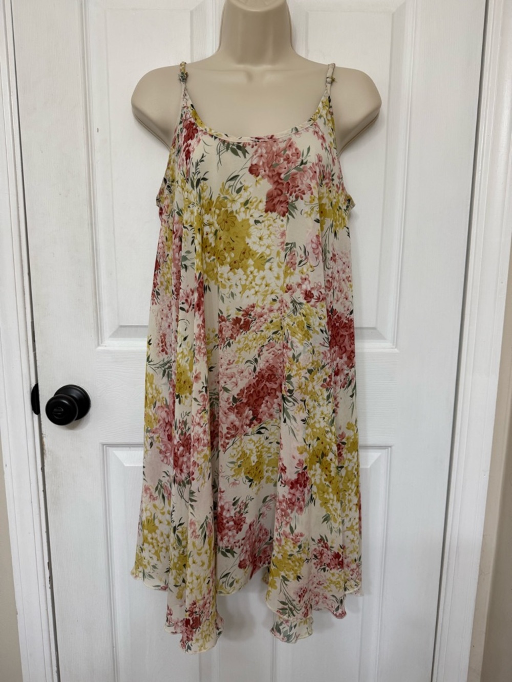 Umgee Floral Swing Dress M Cream Pink Yellow Boho Flowy Spaghetti Strap - Picture 2 of 11